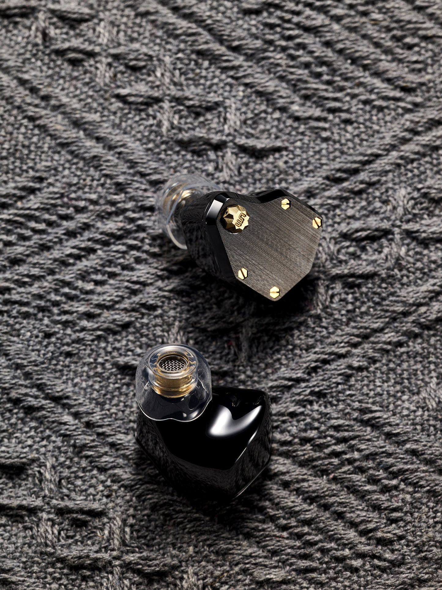 UM Mest Jet Black - Dreamy Cable